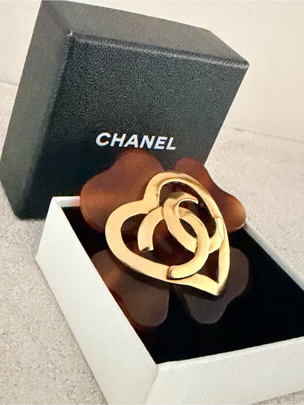 CHANEL Vintage 1994 94P Tortoiseshell Heart CC Clover Brooch
